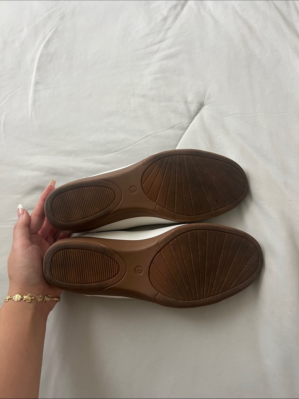 Dream Pairs White Crossover Strap Ballet Flats - Picture 6 of 8